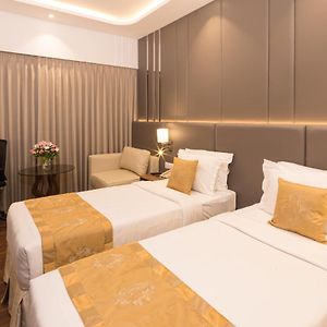 Executive Club Twin Room
